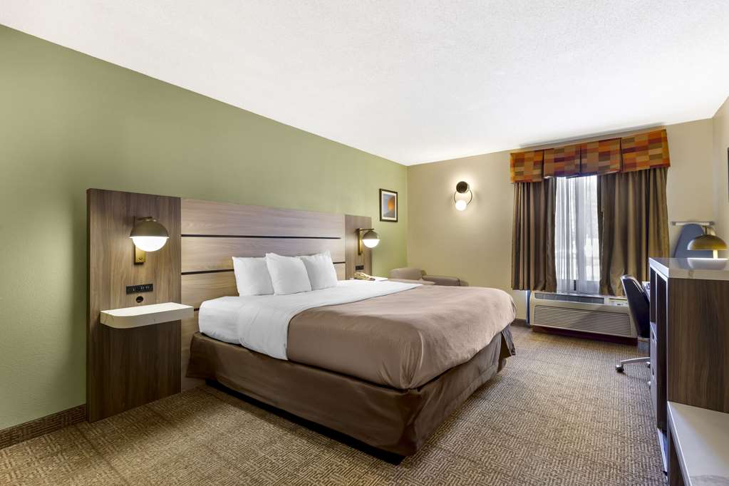 Quality Inn Raleigh Downtown - photo 7