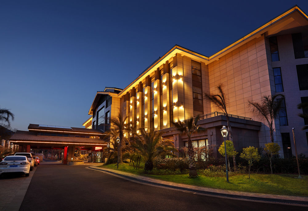 Qionghai Bay Bonreal Hotel in Xichang, People's Republic of China