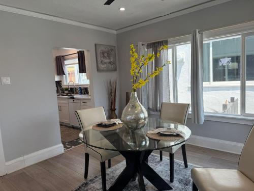 Charming 1BR Near Highland Hospital Lake Merritt in Oakland, United States