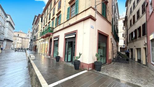 A42 Ancona bilocale in pieno centro — 4-Star Luxury Hotel in Ancona, Italy