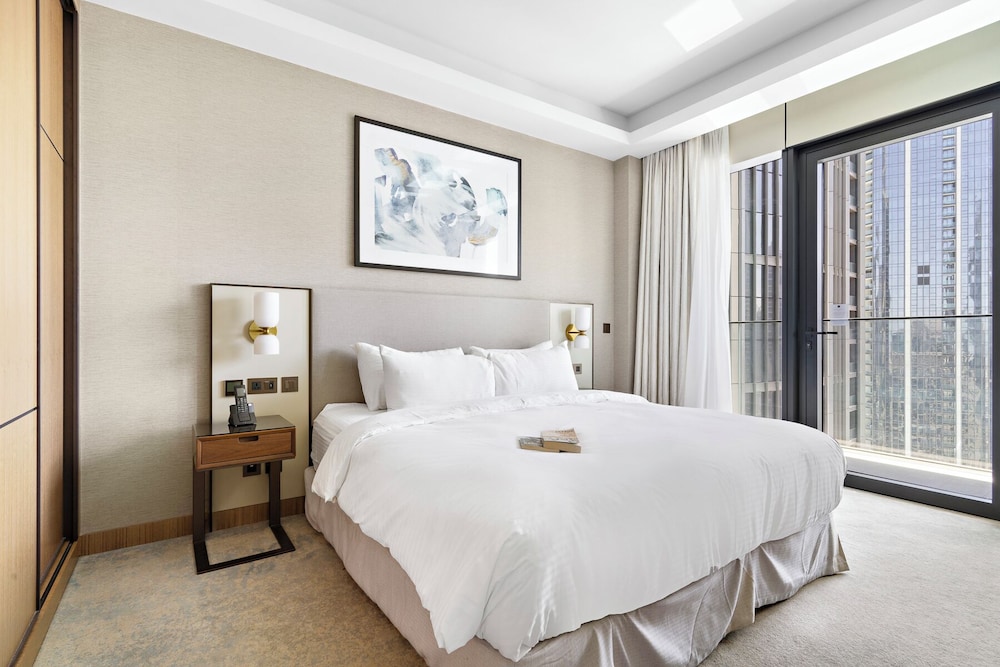 Stunning Luxury Studio Downtown 2 Minute Walk to Burj Khalifa & Dubai Mall — 4-Star Luxury Hotel in Dubai, United Arab Emirates