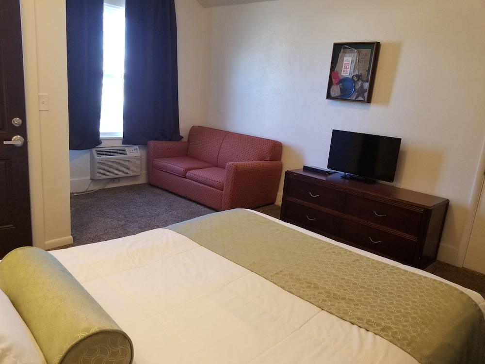 Cattlemen Motel - photo 16
