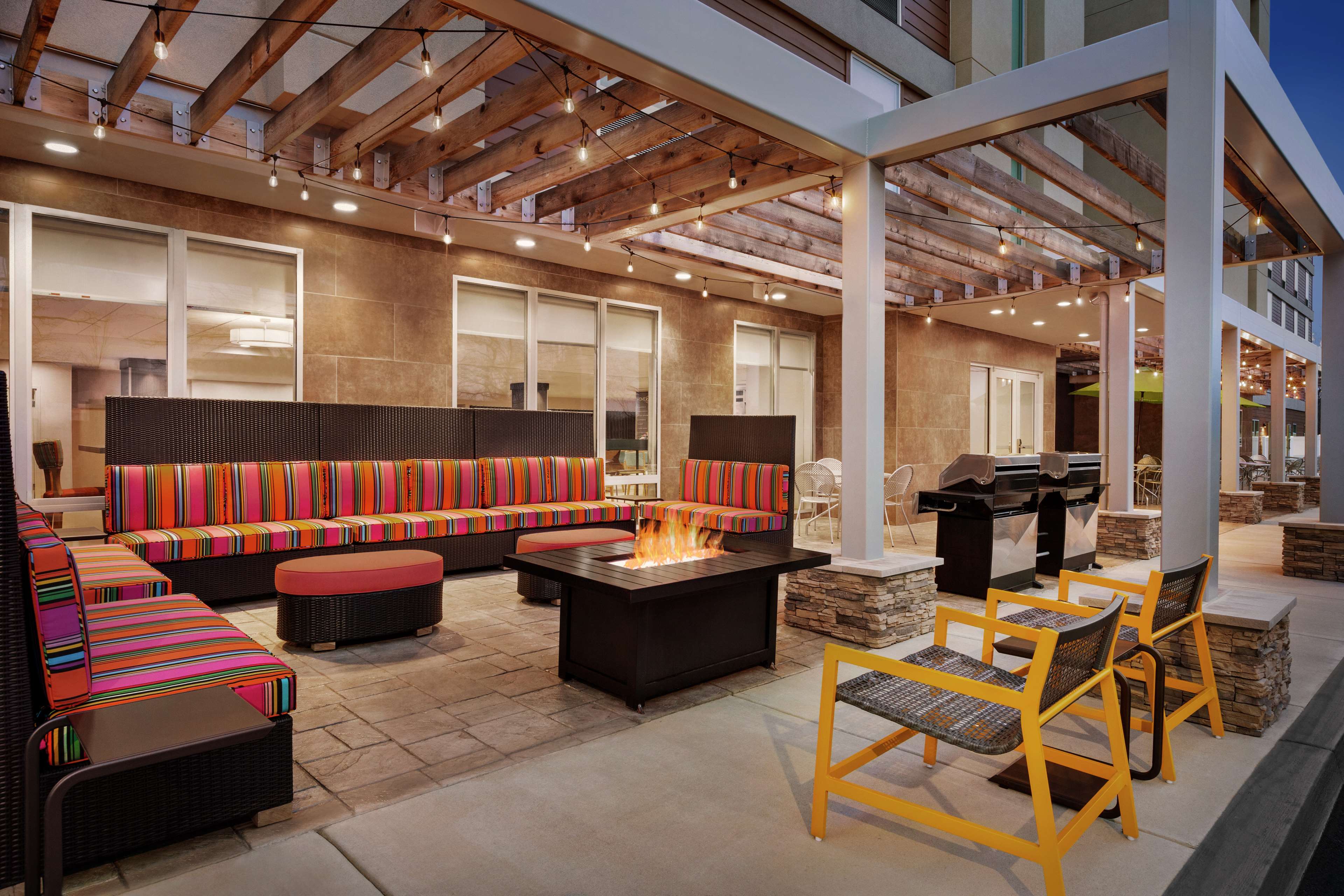 Home2 Suites by Hilton Woodbridge Potomac Mills — hotel in Woodbridge