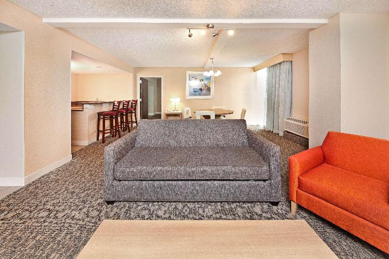 DoubleTree by Hilton Virginia Beach - photo 111