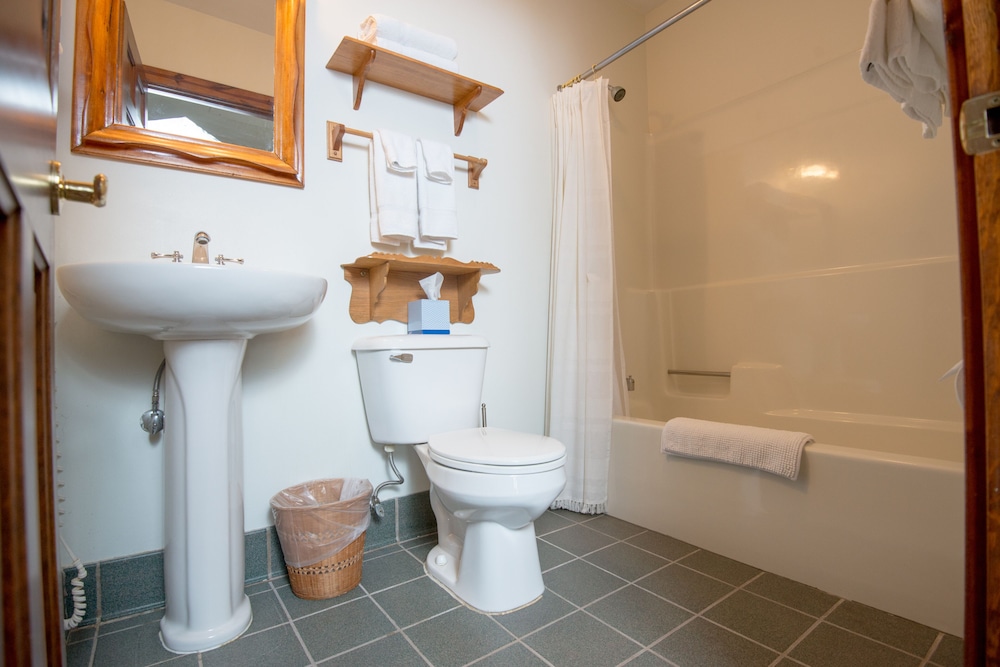 Inn at Cedar Crossing - photo 27