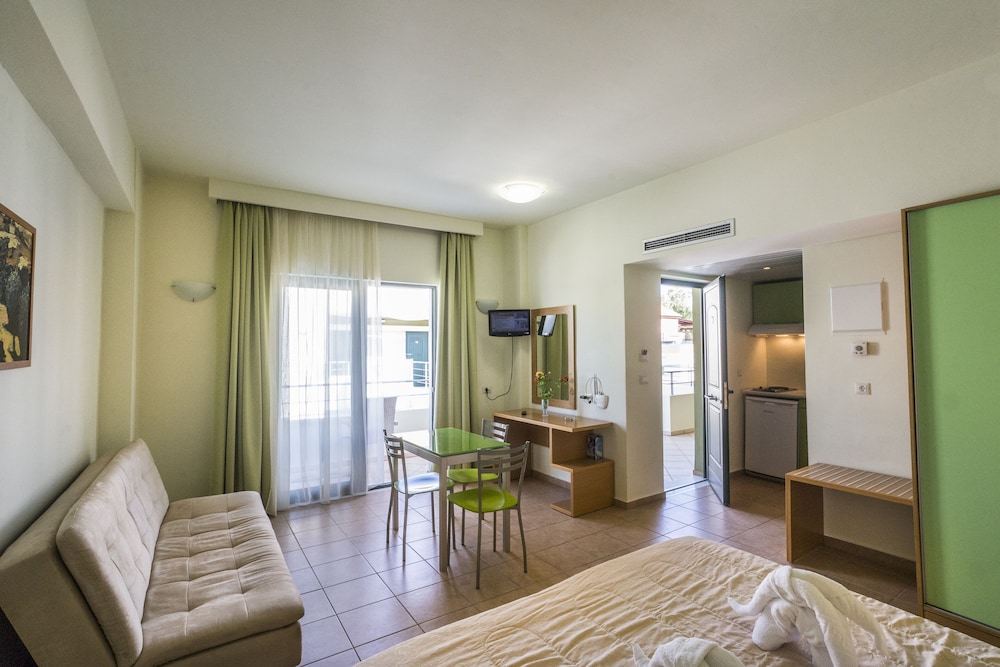 Athina Beach Hotel — Chania — photo 3