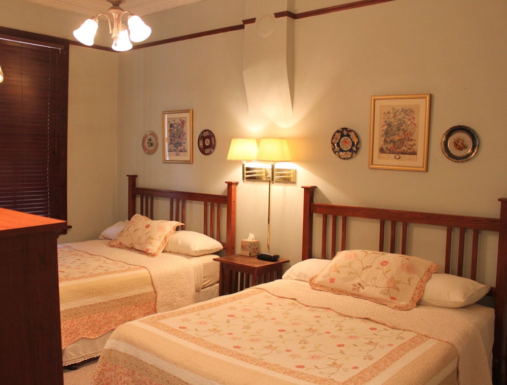 The Hotel Limpia - photo 33