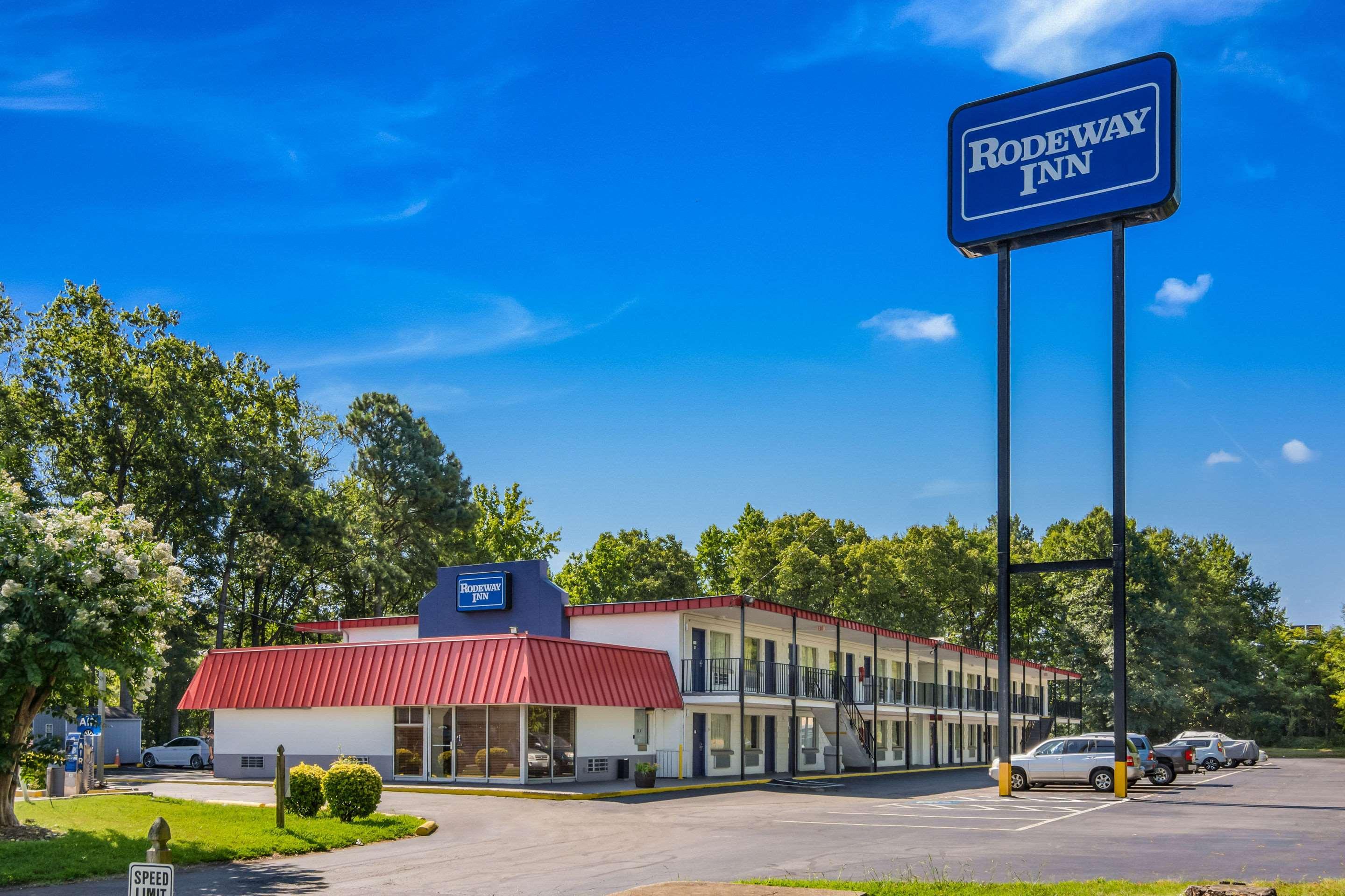 Rodeway Inn Richmond South - photo 2
