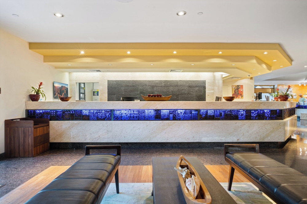 Luana Waikiki Hotel & Suites - photo 17