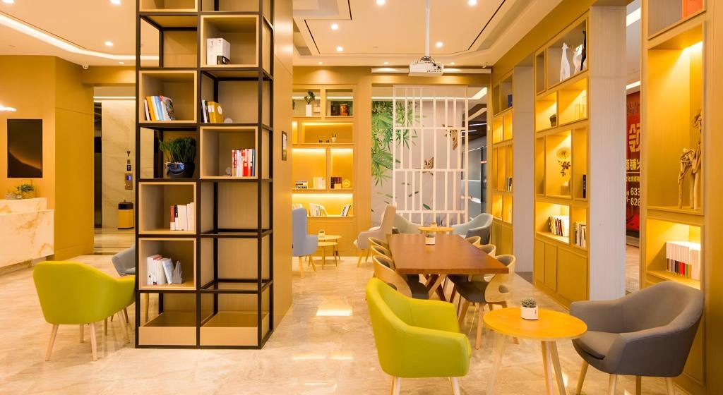Atour Hotel Hefei Gaoxin Kexue Avenue — 4-Star Luxury Hotel in Hefei, People's Republic of China