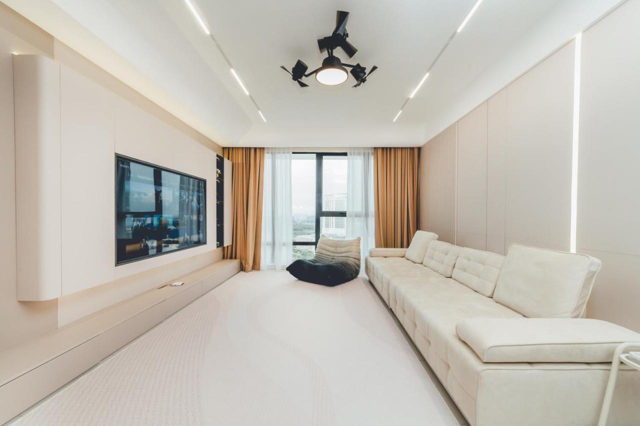 Luxurious President Family Suite 3BR8pax Mosaic Midvalley by Our Stay — 4-Star Luxury Hotel in Johor Bahru, Malaysia