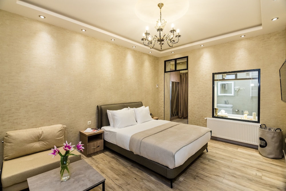 Dat Exx Apartments On Liberty Square — 4-Star Luxury Hotel in Tbilisi, Georgia