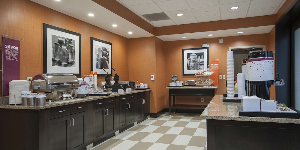 Hampton Inn & Suites Seneca Clemson Area - photo 61