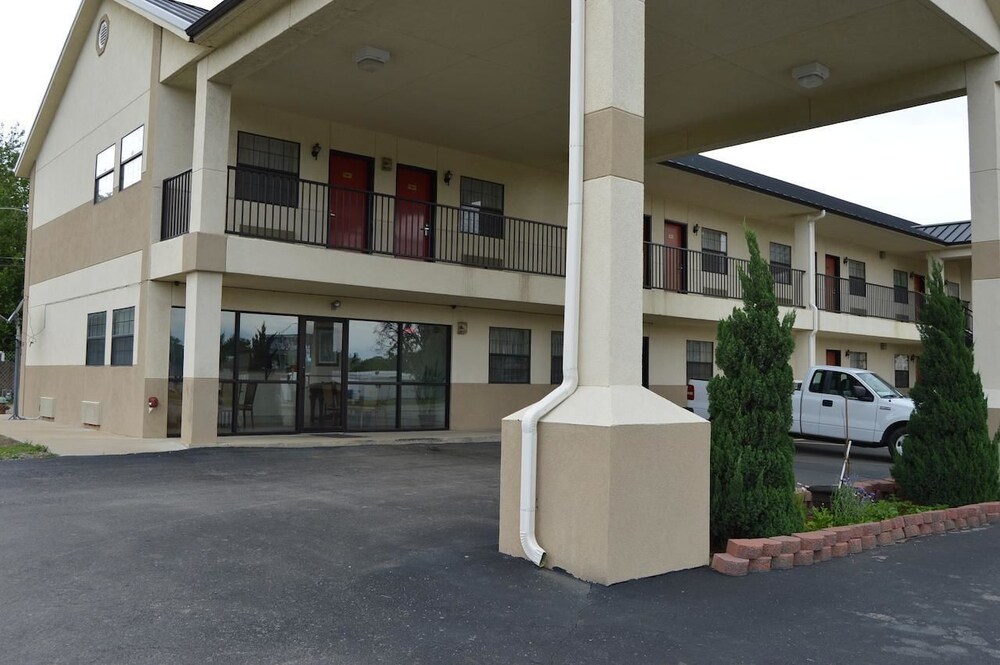 Motel 6 Atoka OK - photo 24
