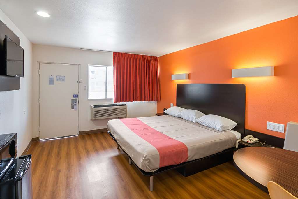 Motel 6 El Paso TX Airport Fort Bliss - photo 19