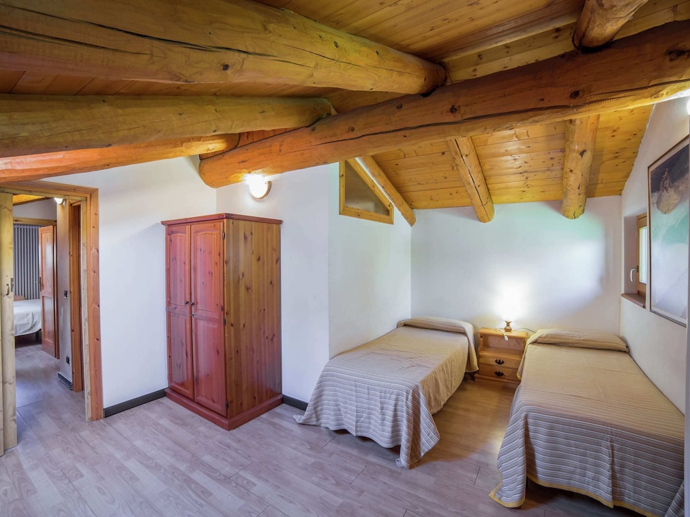 A Cozy Alpine Retreat — Antey-Saint-Andre — photo 5