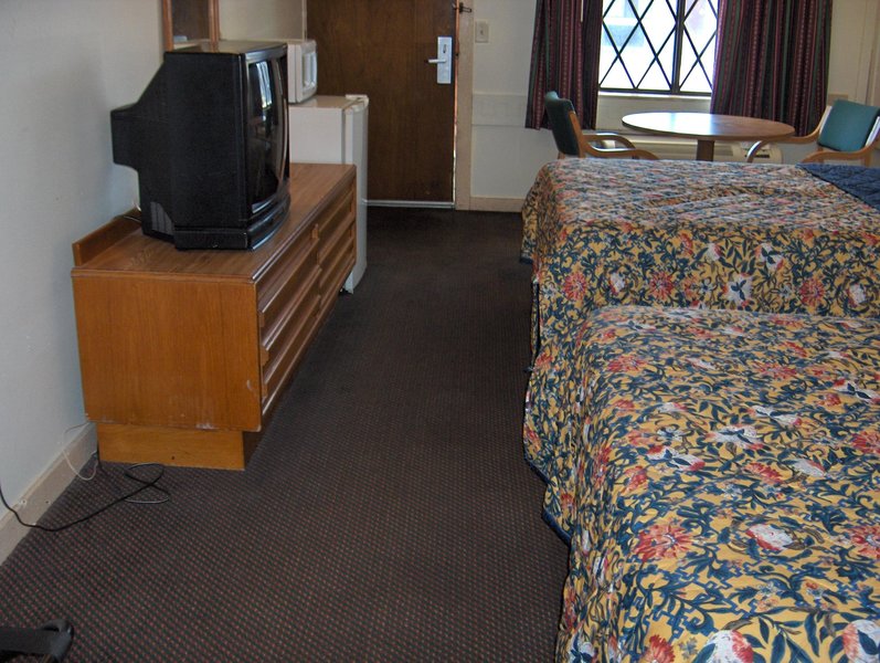Executive Inn Jacksonville - photo 4