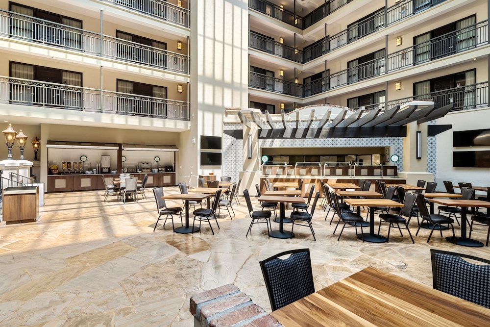 Embassy Suites by Hilton Los Angeles LAX South El Segundo - photo 35