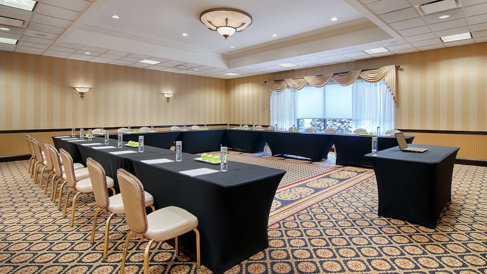 DoubleTree by Hilton Lisle Naperville - photo 29