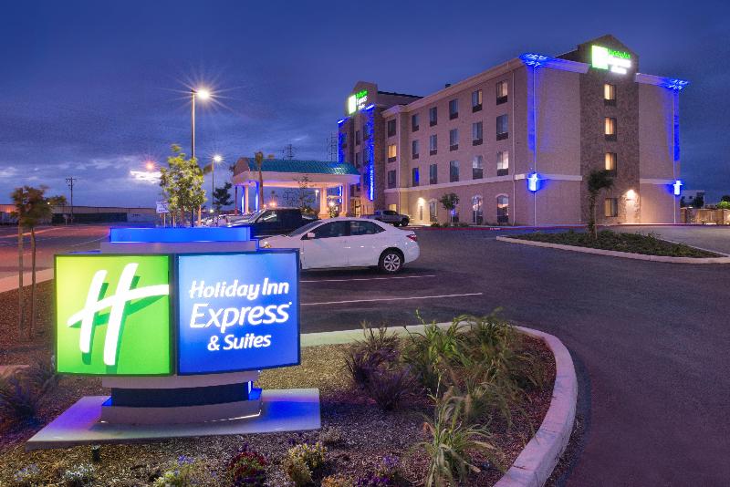 Holiday Inn Express & Suites Bakersfield Airport by IHG - featured photo
