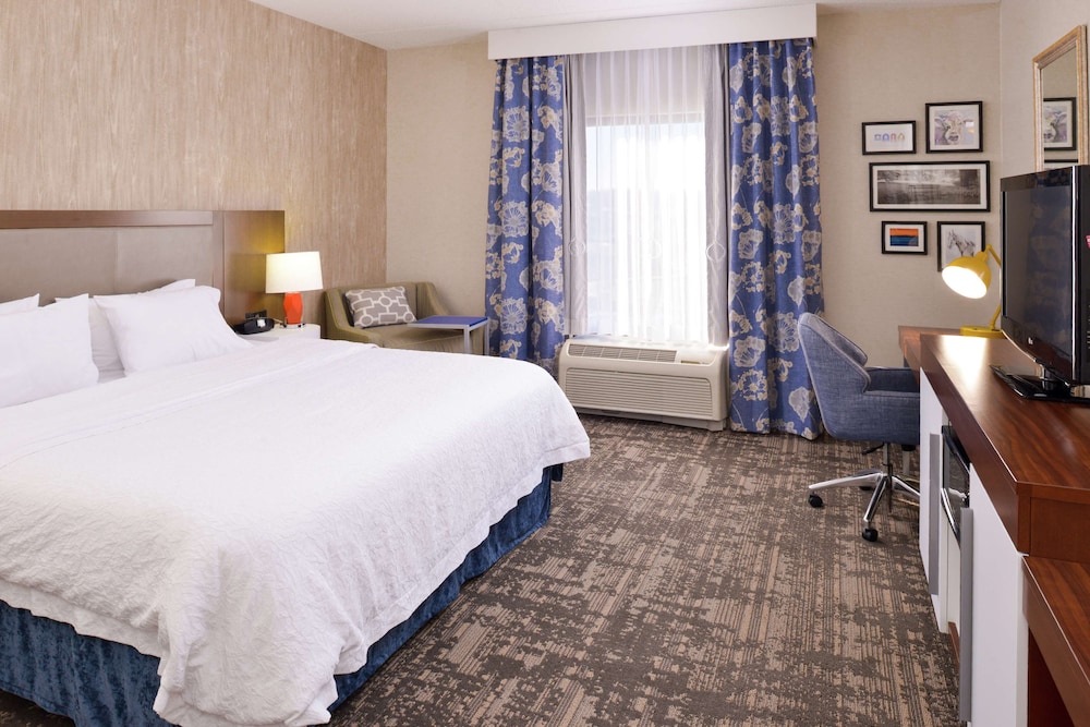 Hampton Inn & Suites Wilmington - photo 24