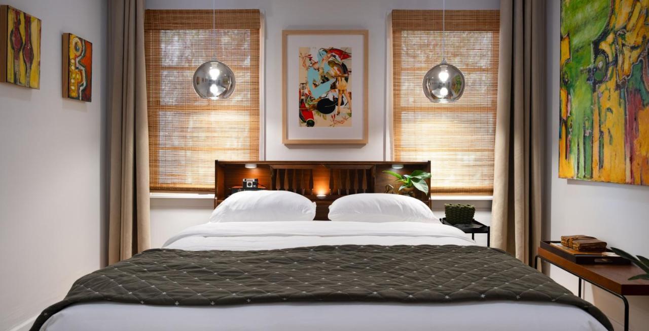 Art Haven: Immersive Art Stay in Denton, United States