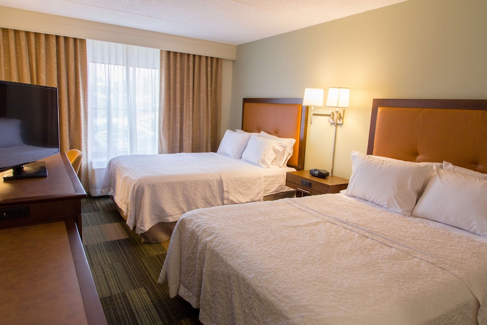 Hampton Inn & Suites Albany Downtown - photo 21