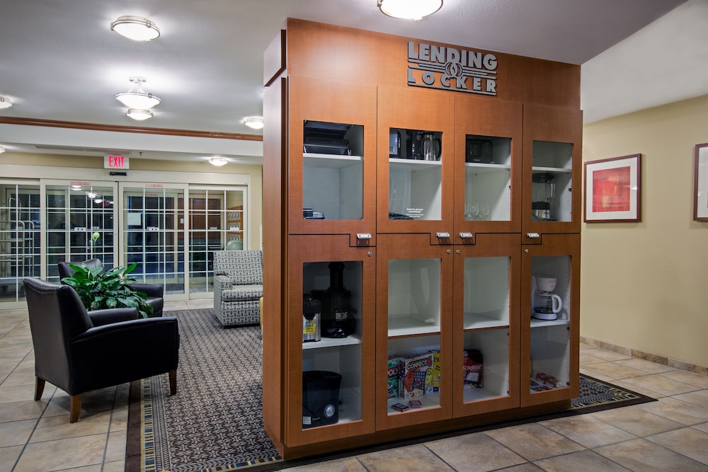 Candlewood Suites Perrysburg by IHG - photo 28