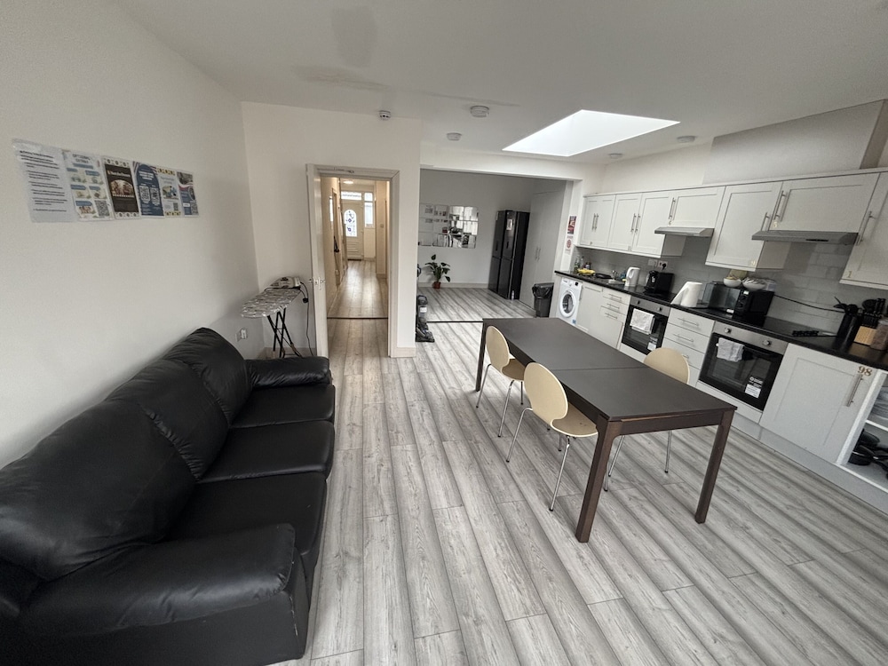 Streatham Rooms — hotel in Mitcham