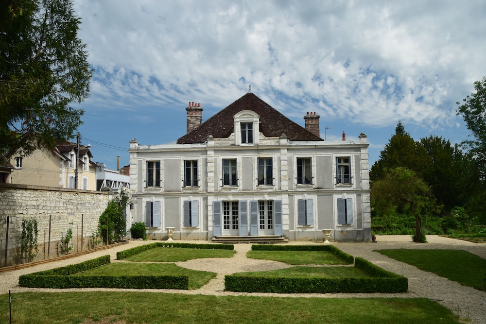 Hotel Particulier La Gobine - carbon neutral hotel in Joigny