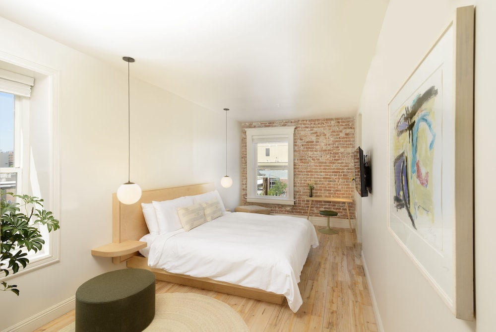 The Jesse Hotel & Bar - photo 21