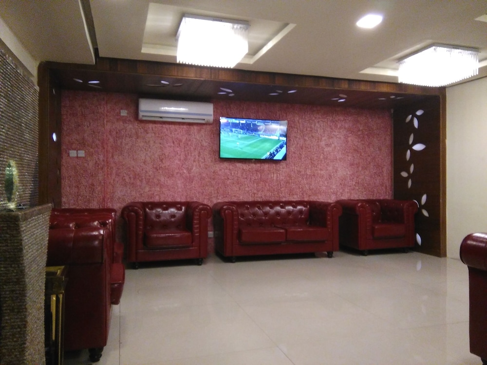 Nirvana Inn — Accra — photo 4