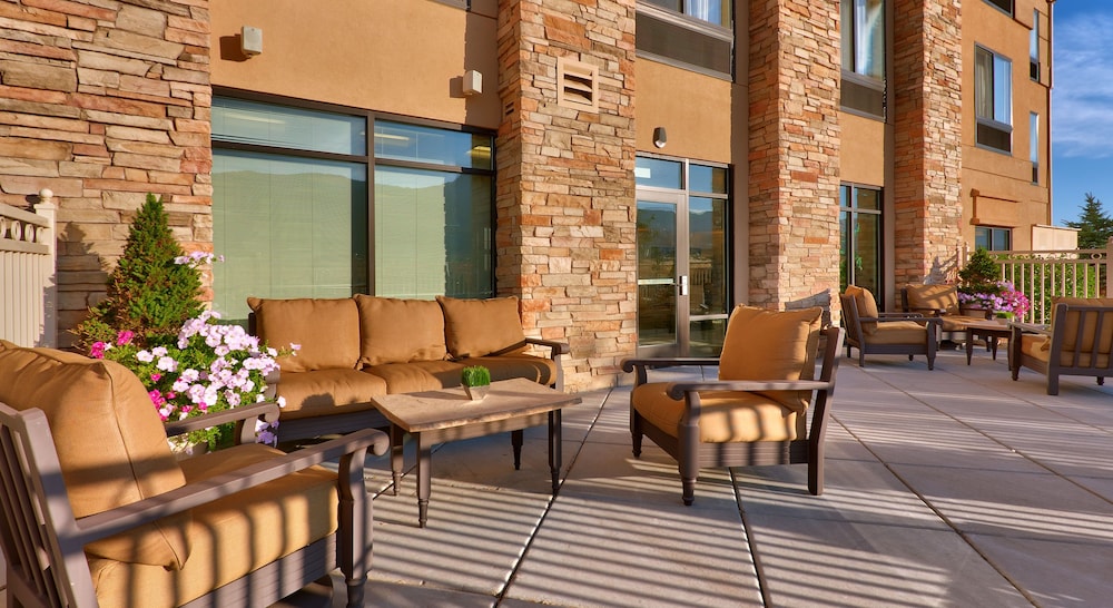 SpringHill Suites by Marriott Cedar City - photo 15