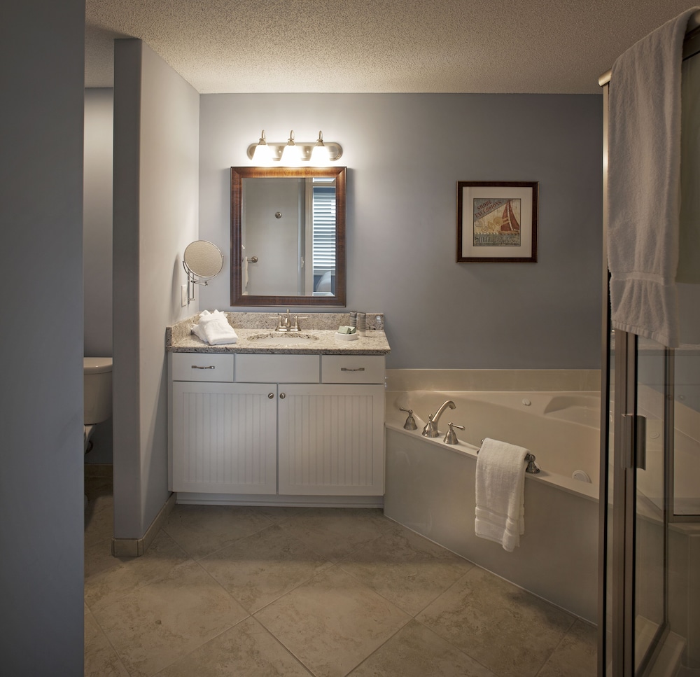 Bluewater Resort & Marina by Spinnaker Resorts - photo 16