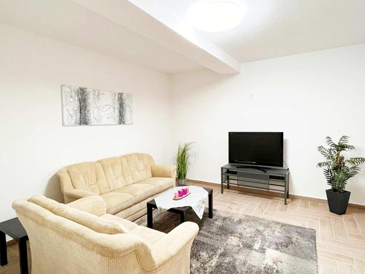 Spacious apartment near Hanau — 4-Star Luxury Hotel in Ronneburg, Germany