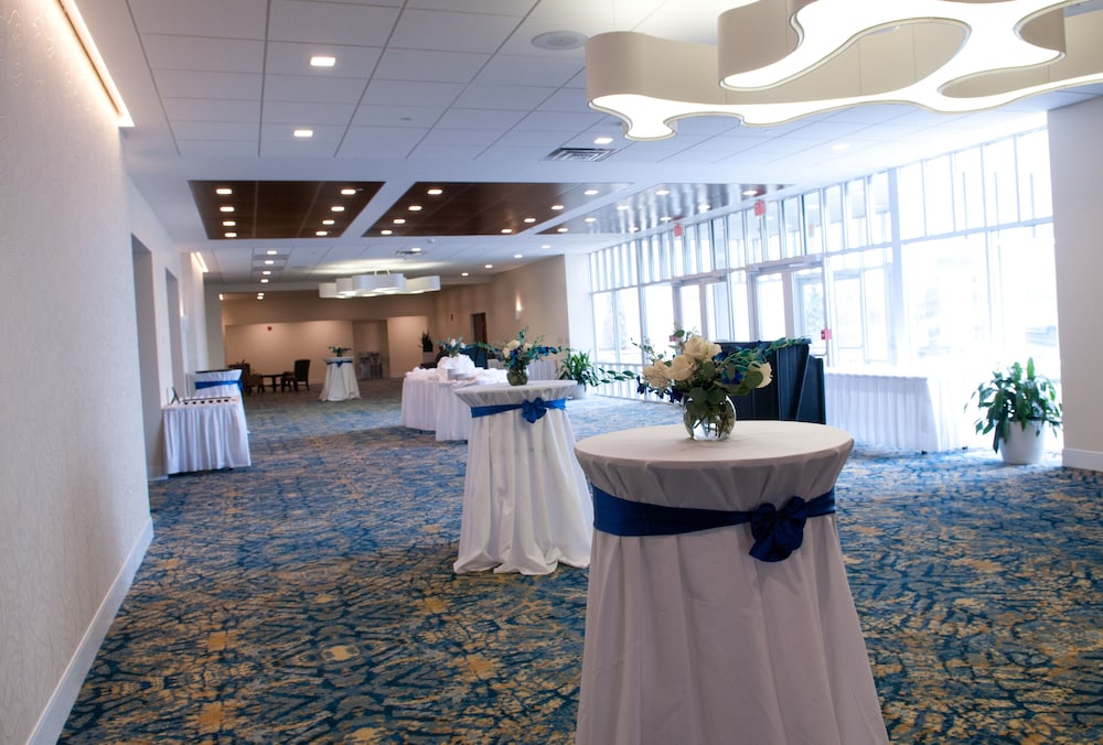 Crowne Plaza Suites Pittsburgh South by IHG - photo 66