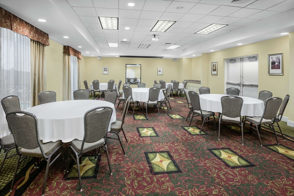 Hilton Garden Inn McAllen Airport - photo 39