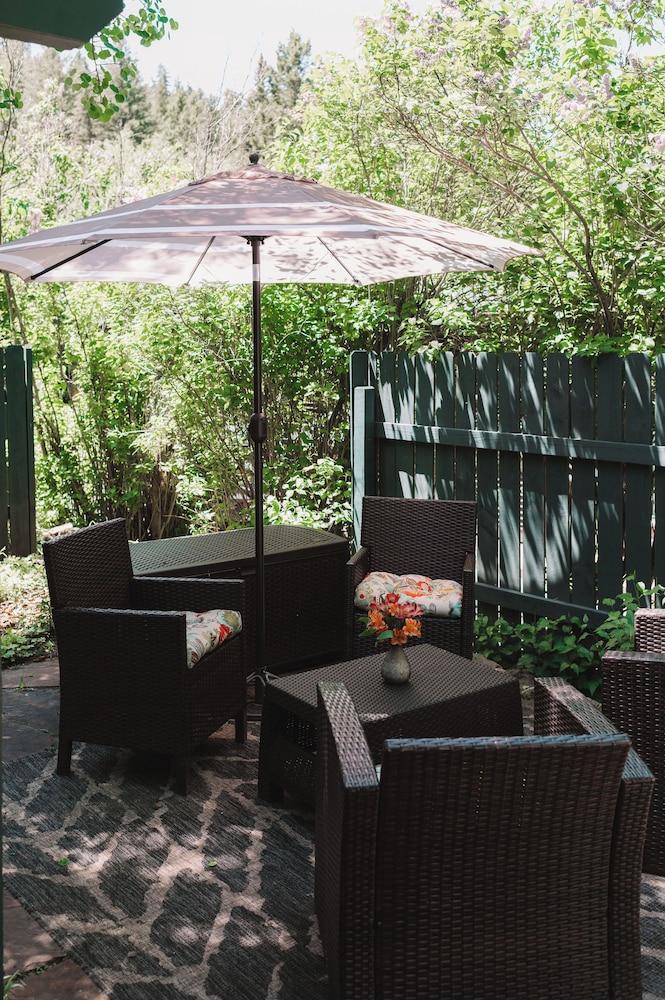 Highland Haven Creekside Inn - photo 98