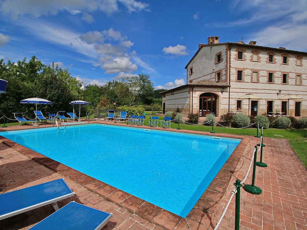 Cottage In Urbania With Pool And Terrace 6982052 — Urbania