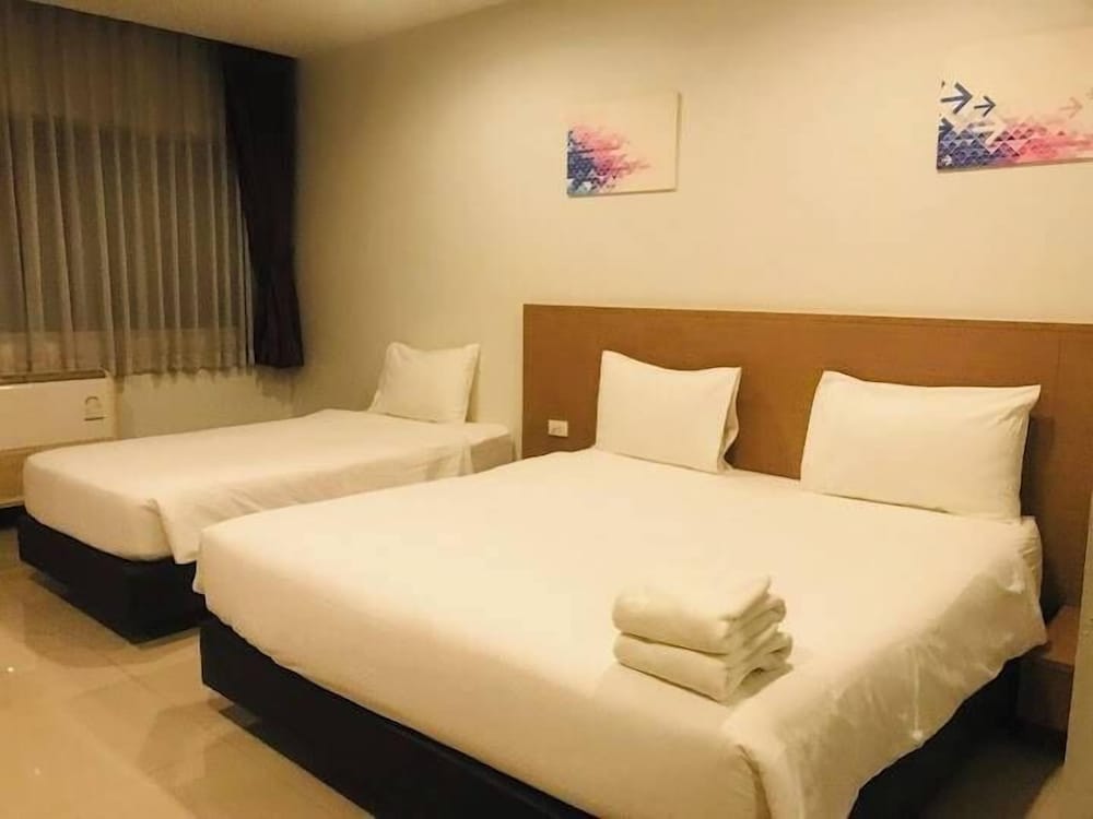 Crystal Suites Suvarnabhumi Airport