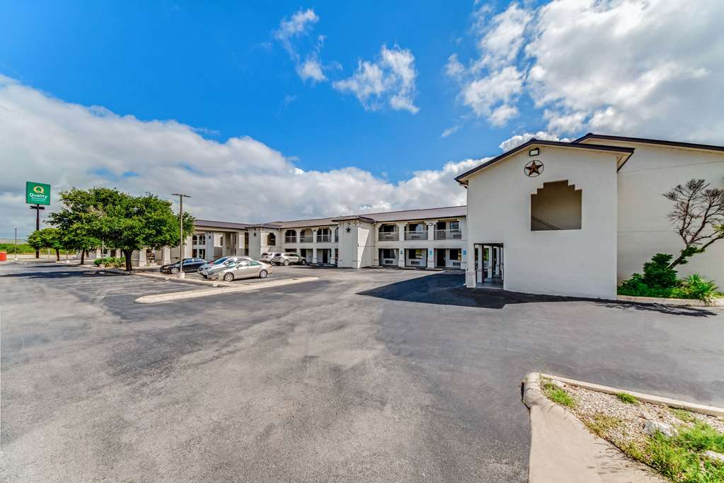 Quality Inn & Suites Junction - photo 2