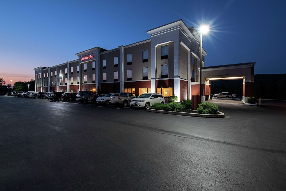 Hampton Inn Pine Grove - photo 74