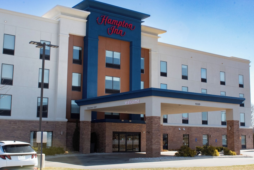 Hampton Inn Big Rapids - photo 37