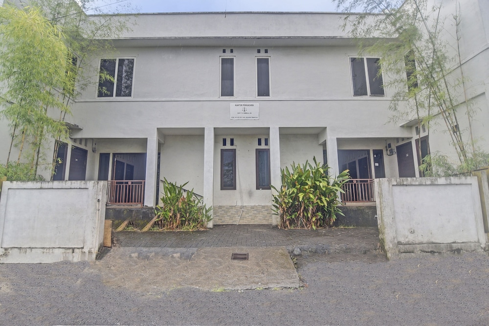 92964 Kost 99 — Manado — photo 2