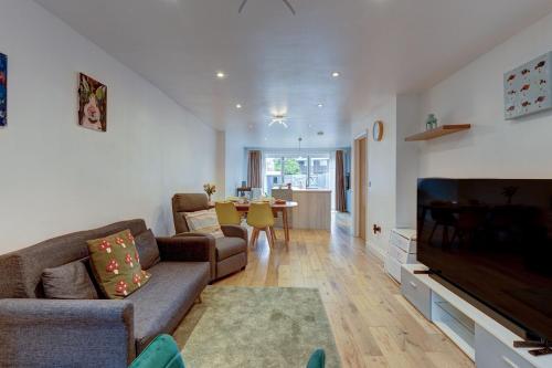 Lillies House — 4-Star Luxury Hotel in Oxford, United Kingdom
