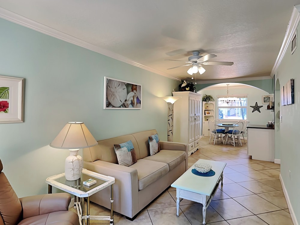 Barefoot Beach Resort F 105 - photo 8