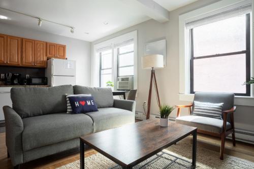 1 Bedroom in Heart of Theater District Walk Anywhere — 4-Star Luxury Hotel in Boston, United States
