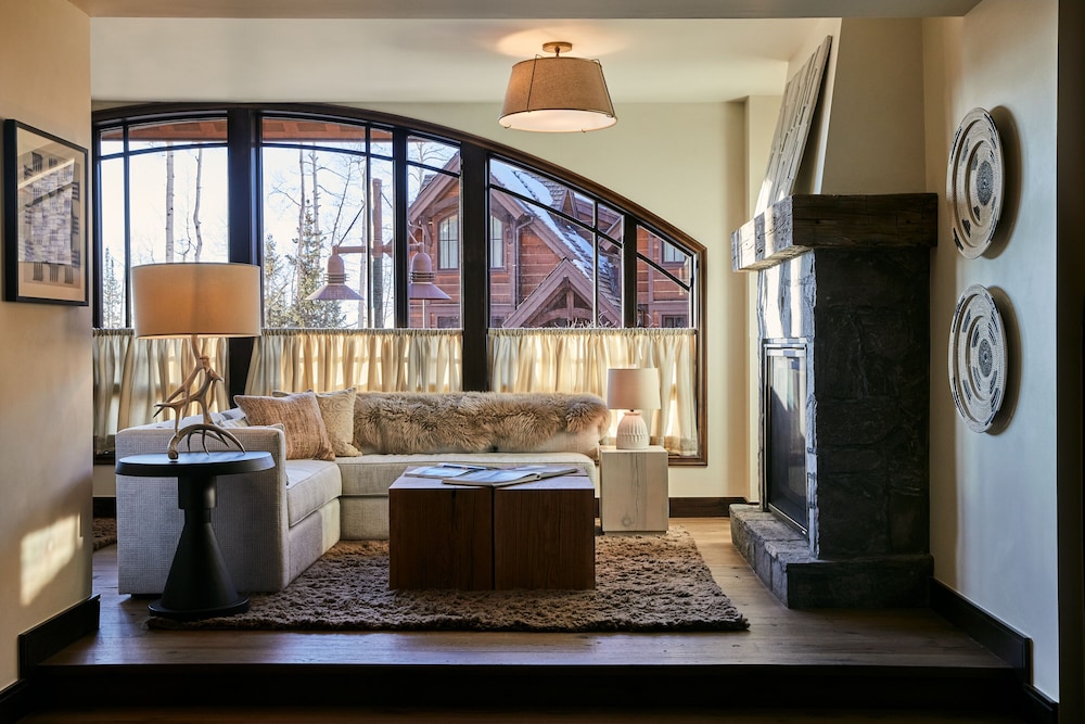 Madeline Hotel & Residences Auberge Collection - photo 10