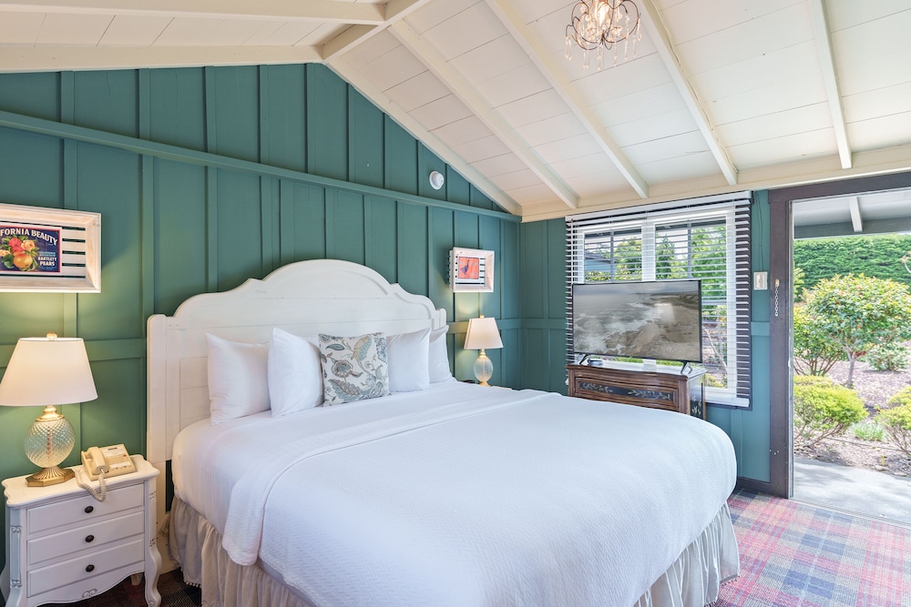 Carmel River Inn & Cottages - photo 28