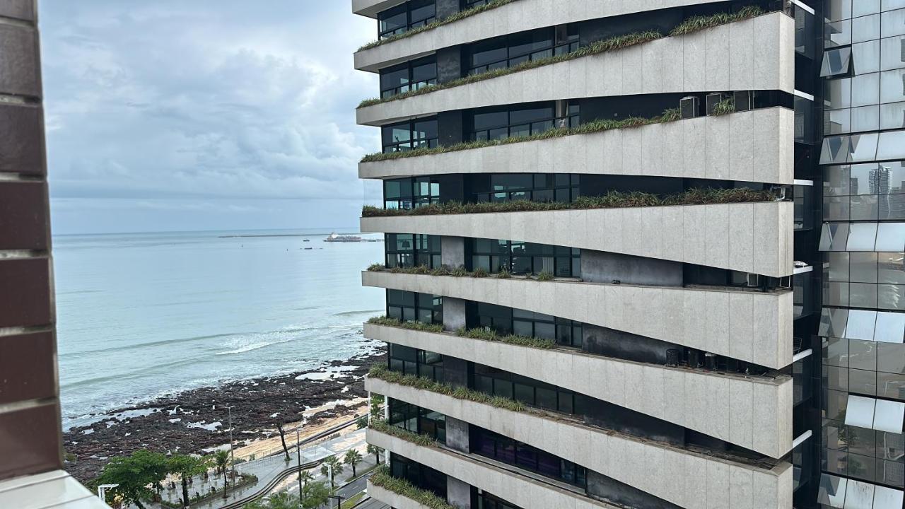 Chic hotel suite in fabulous Meireles Fortaleza with WiFi fitness room — 4-Star Luxury Hotel in Fortaleza, Brasil